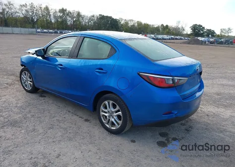 2017 Toyota Yaris Ia z USA, uszkodzony, nr VIN 3MYDLBYV7HY195246